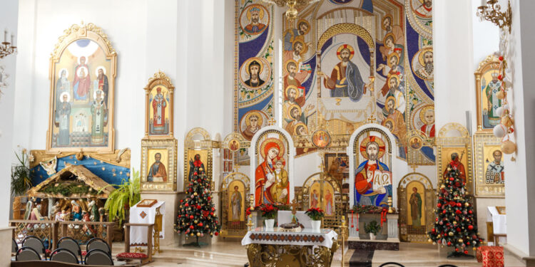 «Символ добра та любові»: священник з Івано-Франківська розповів про значення Дня святого Миколая