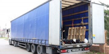 Техніка для міських служби,  ноутбуки для шкіл та  енергетичне обладнання: Ганновер передав Миколаєву чергову партію допомоги » Миколаївський Оглядач