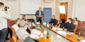 У Черкасах обговорили новий суспільний договір для України — Новости Черкасс