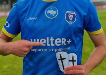 У Пенуелі хочуть змалку виховувати футболістів. Адже всі інші грали у нецивілізованому і дикому українському футболі