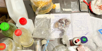 У Рівному затримали чоловіка, який виготовляв та збував метамфетамін