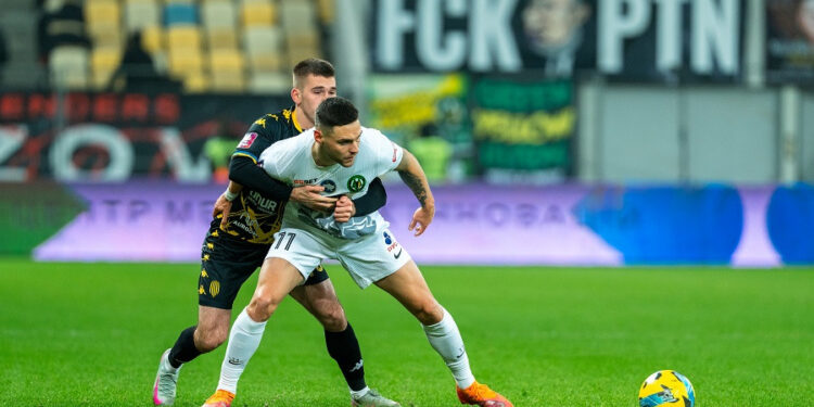 Вінгер збірної України повторив рекорд сезону за кількістю фолів на собі в одному матчі