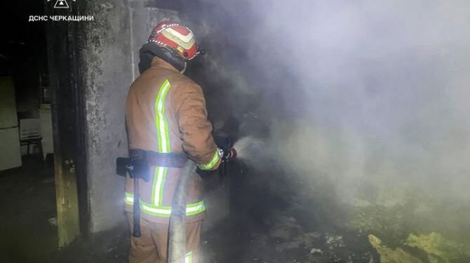 Зайнявся матрац: у Бужанці під час пожежі загинула жінка — Новости Черкасс