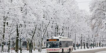 Автобуси замість електротранспорту: як у Запоріжжі забезпечують роботу маршрутів | Новости Запорожья