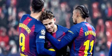 «Барселона» вырвала победу у «Славии» в матче с 6 голами