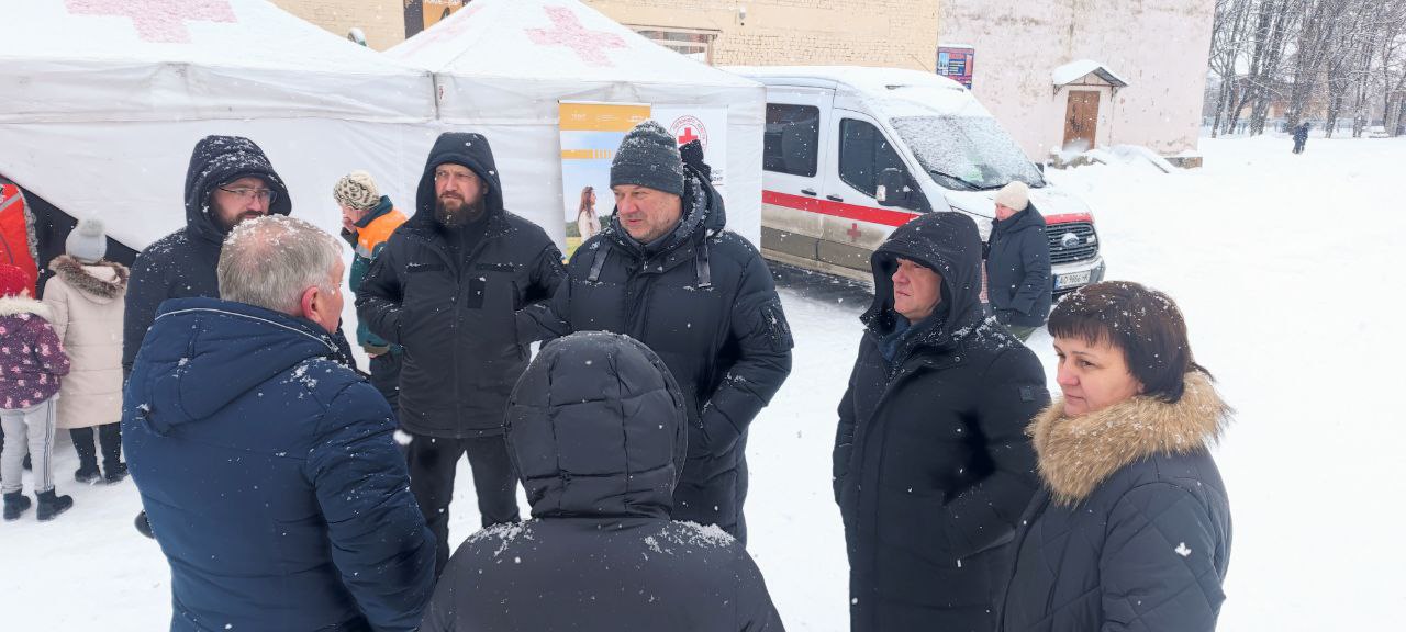 Без електрики і тепла 1800 жителів Білокоровичів на Житомирщині: громада отримає резервні генератори