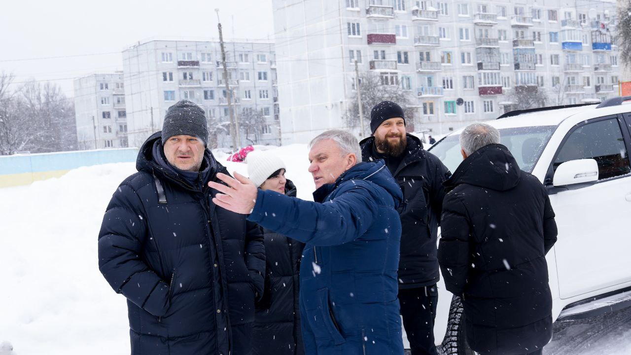 Без електрики і тепла 1800 жителів Білокоровичів на Житомирщині: громада отримає резервні генератори