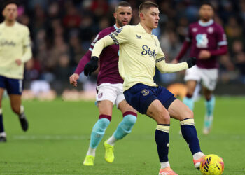 Без Грилиша. «Эвертон» не смог переиграть «Бернли» в 18-м туре АПЛ