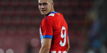 Довбик не перейдет в «Фенербахче»: известна причина отказа турков