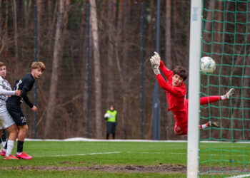 Футболісти «Зорі» за кількістю великих поразок у Національній Лізі U-19 зрівнялися з ЛНЗ