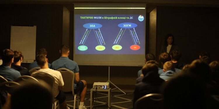 Голова Комітету арбітрів УАФ проводить серію робочих зустрічей із клубами УПЛ