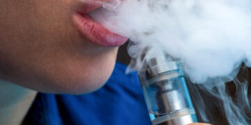 Як на Прикарпатті борються з нелегальними електронними сигаретами та самозамісами: ексклюзивна статистика