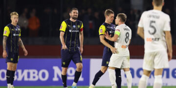 Калітвінцев є лідером серед діючих гравців за кількістю сезонів в Чемпіонаті України