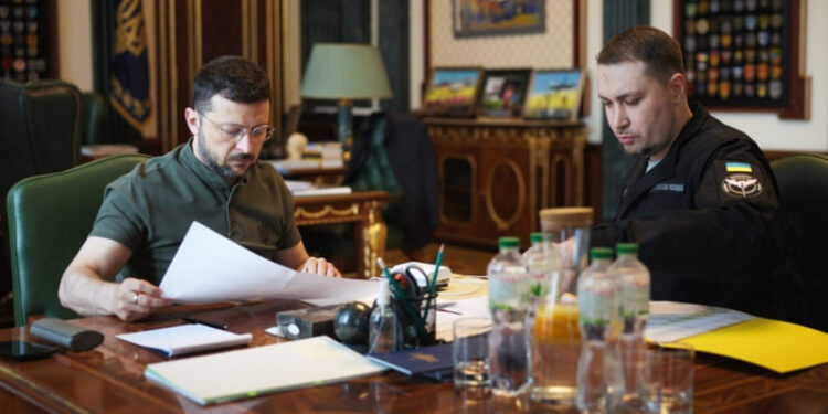 Кирило Буданов: добрі стосунки із ЦРУ США, потоплені російські кораблі, рейди в Крим та Покровськ, високий рейтинг, політичні перспективи