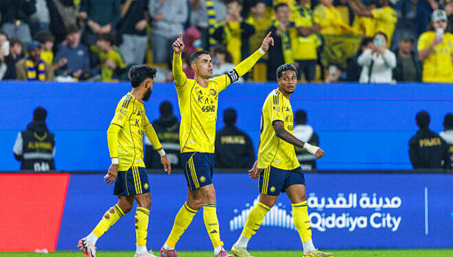 Криштиану Роналду дублем установил мировой рекорд и помог «Аль-Насру» выиграть у «Аль-Ахдуда»