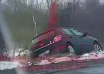 Львівщина та Франківщина паралізовані: 4 ДТП на 1 км траси та кілометрові затори