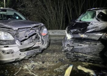 На Львівщині зіткнулись два автомобілі: постраждав чоловік