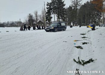 На Шепетівщині прощались із захисником Самаруком Сергієм Степановичем —Хмельнитчина