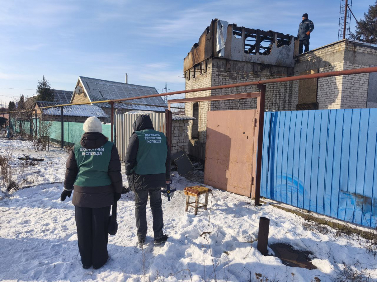 Екологи зафіксували наслідки обстрілу Запоріжжя — що виявили у Шевченківському районі (фото)