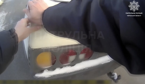 Патрульні в Черкасах допомагали водіям, чиї авто зламалися в дорозі