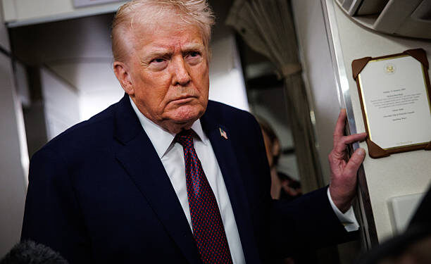 Трамп шантажує Макрона 200-відсотковими митами на вина за неприєднання до «Ради миру» – Экономика