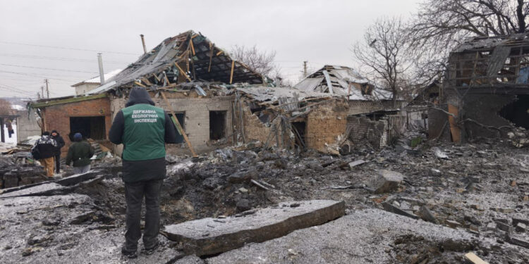 У Шевченківському районі Запоріжжя екологи зафіксували наслідки обстрілу КАБами 30 грудня – подробиці | Новости Запорожья