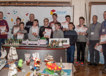 У Запоріжжі можуть закрити Центр науково-технічної творчості учнівської молоді Грані – батьки збирають підписи проти закриття закладу позашкільної освіти | Новости Запорожья