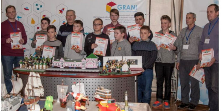 У Запоріжжі можуть закрити Центр науково-технічної творчості учнівської молоді Грані – батьки збирають підписи проти закриття закладу позашкільної освіти  | Новости Запорожья