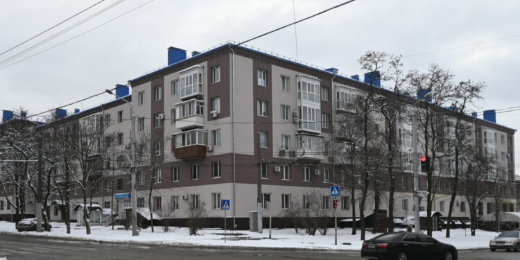 У Запоріжжі завершили відбудову будинку, зруйнованого російською ракетою у жовтні 2022 року – відновили 59 квартир | Новости Запорожья