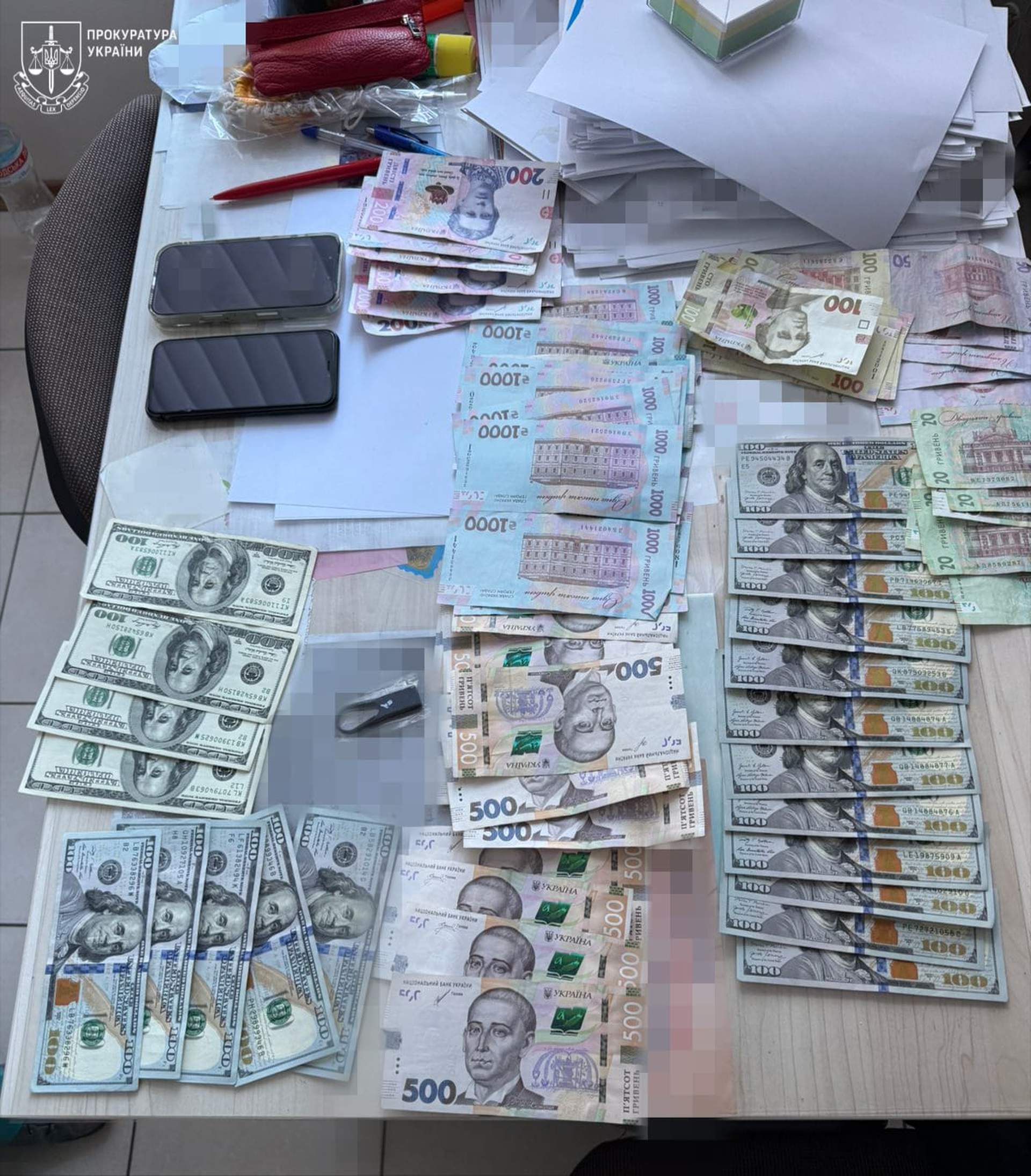 В голови експертної комісії одеської лікарні виявили готівки на 5 мільйонів