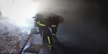 В Умані з палаючої квартири врятували шістьох людей, серед них п’ятеро дітей