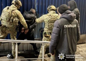 Вимагав 7000 доларів за сприяння в ухиленні від мобілізації – у Миколаєві поліцейські затримали 45-річного місцевого мешканця » Миколаївський Оглядач