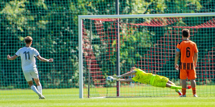 Воротар «Шахтаря» увійшов до числа найкращих антипенальтистів у Національній Лізі U-19