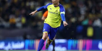 Забил спиной. Курьезный гол Роналду не помог «Аль-Насру» выиграть у «Аль-Иттифака»