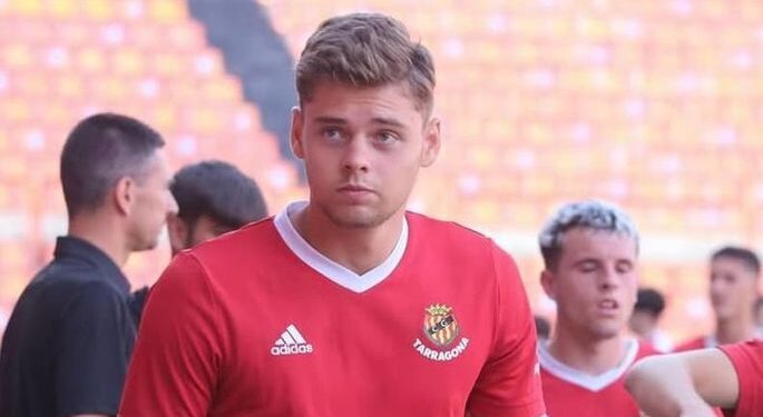 Захисник, що подавав надії, прибув у розташування клубу Другої ліги. Він був у структурі віцечемпіона УПЛ