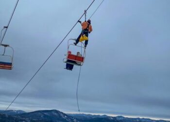 Зупинка підйомника на горі Захар Беркут: рятувальники евакуювали 78 людей