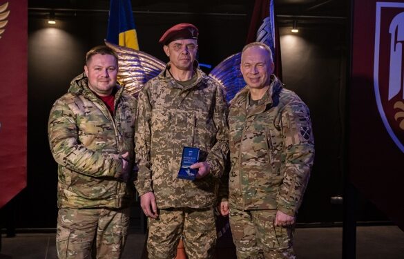 Черкащанин отримав “Золотий хрест” за мужність на фронті