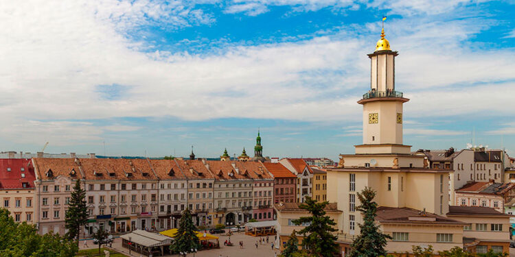 Чи дійсно в Івано-Франківську критичне забруднення повітря?