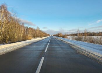 Чому «асфальт сходить зі снігом»: як на Житомирщині утримують дороги взимку | Журнал Житомира