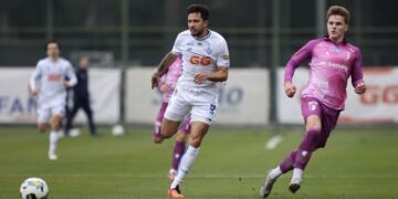 «Динамо» выиграло у «Вереса» в матче с 5 голами