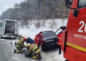 ДТП поблизу Коростишева: травмованого водія деблокували рятувальники | Журнал Житомира