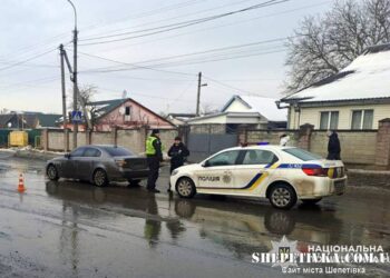 ДТП у Шепетівці: 20-річний юнак на елітній іномарці збив дідуся —Хмельнитчина