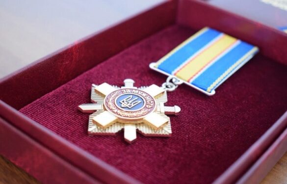 Двох захисників із Маньківської громади посмертно відзначили орденами