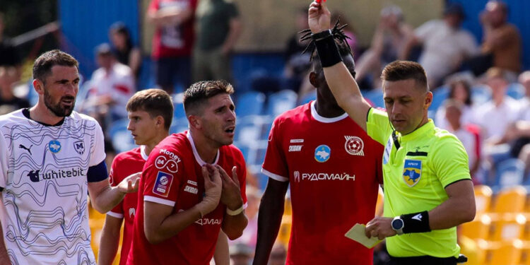 «Кривбас» наближається до 4-го місця в історії УПЛ за кількістю червоних карток