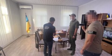 Квартира за 1,8 млн і фіктивна служба: ДБР викрило посадовця Львівського ТЦК