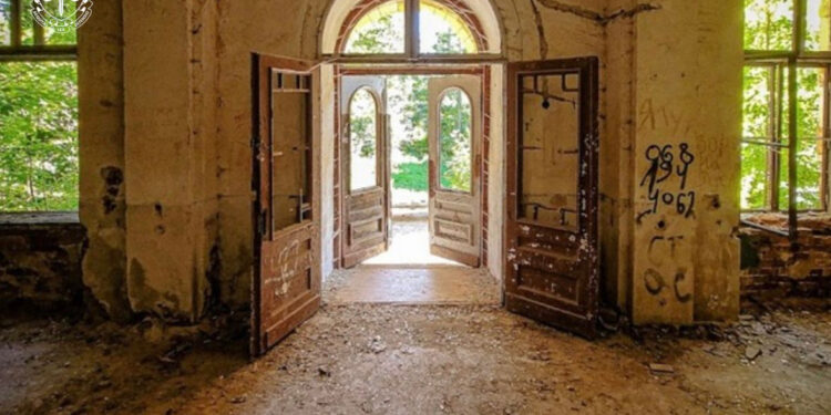 На Прикарпатті Садибу Рея остаточно повернули в комунальну власність