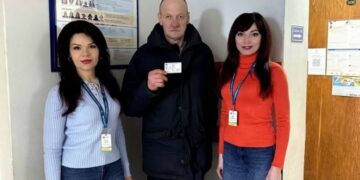 На Уманщині 51-річний чоловік отримав перший паспорт після тривалих років без документів — Новости Черкасс