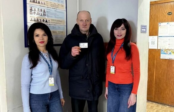 На Уманщині 51-річному чоловікові вперше оформили паспорт