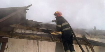 На згарищі виявлено тіло чоловіка: ймовірно виною необережність під час куріння —Хмельнитчина