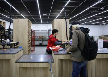 «Нова пошта» подвоїла закордонну мережу до 800 точок